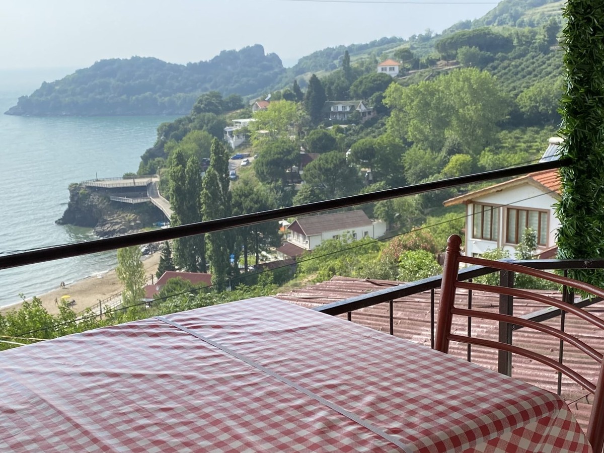 Hisar Beach Restaurant terası